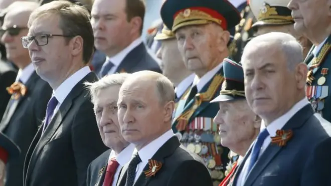 تنها چند ساعت پس از دیدار پوتین و نتانیاهو جنگنده های اسرائیلی مواضع نظامی ارتش سوریه را در بلندی‌های جولان در قنیطره هدف قرار دادند.