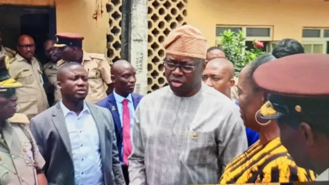 Makinde ni ọfiisi awọn oṣiṣẹ Immigration Oyo