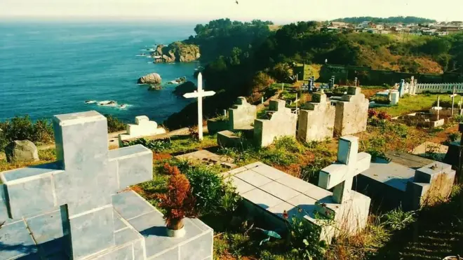 Cementerio simbólico de Las Cruces en Talcahuano, Chile, el más antiguo de todos los que existen.
