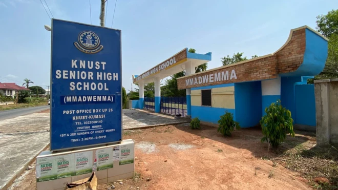 Signpost of di KNUST senior high school