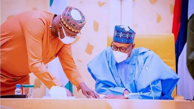 President Buhari on di day Nigeria approve 5G Network