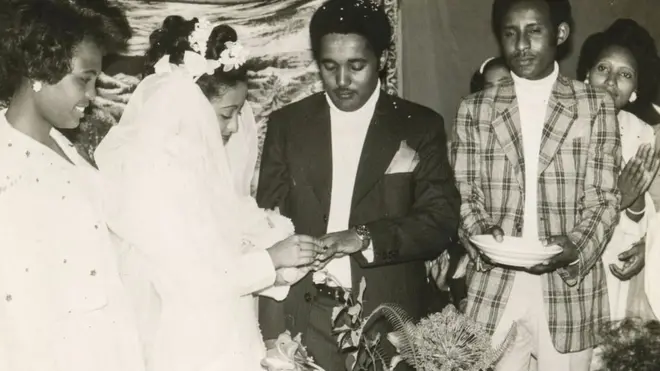 ገነትን ኣይናለምን ቀለበት እናኣሰሩ