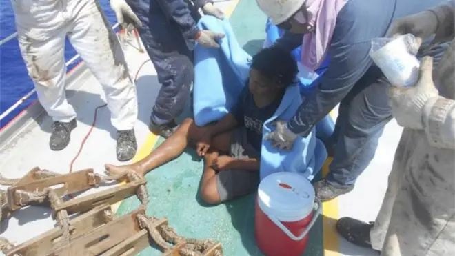 Aldi Novel Adilang saat diselamatkan dari tengah laut.