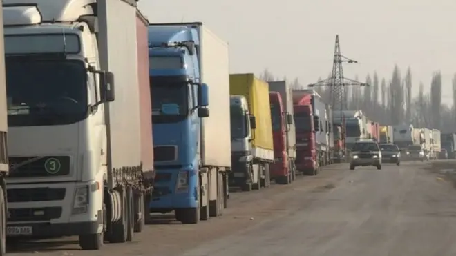 чек арадагы оор жүк тарткан унаалар