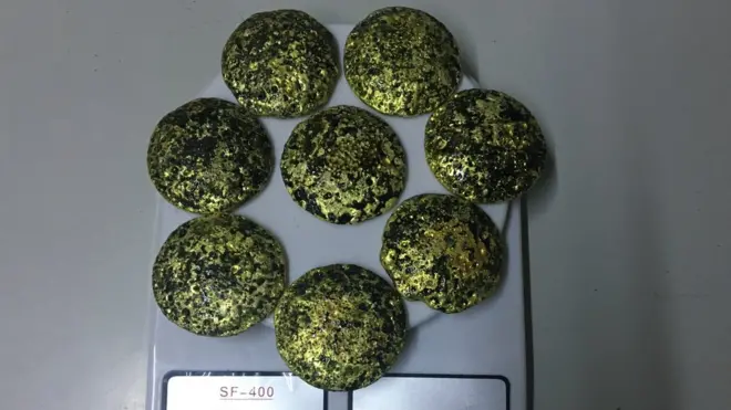 warqee kophee keessatti qabame