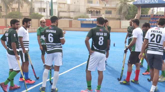 پاکستانی ہاکی ٹیم کے کھلاڑی ایشین گیمز کی سخت ٹریننگ کے دوران کئی ماہ سے رکے ہوئے اپنے ڈیلی الاؤنسز کی وجہ سے خاصے پریشان رہے