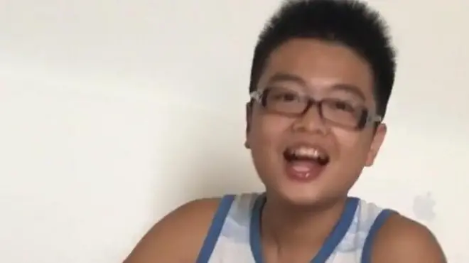 这张照片为莫尔的儿子在彼得生日时所摄。