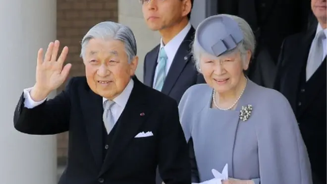 เมื่อสิ้นสุดยุค ชื่อรัชสมัยจะกลายเป็นชื่อของพระจักรพรรดิองค์นั้นไปด้วย นั่นหมายความสมเด็จพระจักรพรรดิอะกิฮิโตะจะเป็นที่รู้จักกันในชื่อพระจักรพรรดิเฮเซ