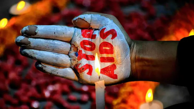  Ilikuwa ni kifungo cha maisha ambacho kinaishia kifo lakini sasa Umoja wa Mataifa unasema Ukimwi unaweza kutokomezwa duniani kote katika muda wa miaka saba pekee.