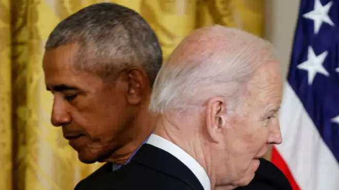جو بايدن وباراك أوباما
