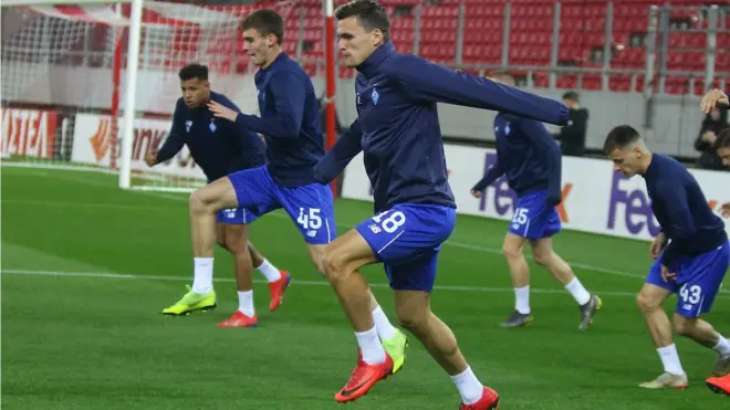 "Динамо" першим розпочне матч о 19.55