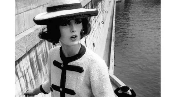 معرض عن المصممة كوكو شانيل، يتضمن أعمالا للمصور ويليام لين، إلى جانب آخرين