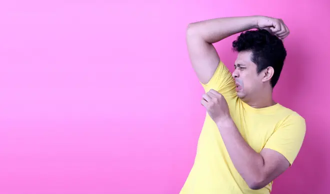 शरीराचा वास तुमच्या आरोग्याबद्दल नेमकं काय सांगतो?