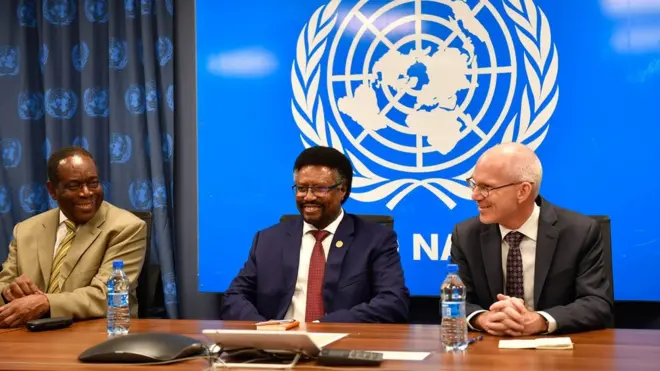Beesha caalamaka waxay kulamo la yeelatay dhinacyada siyaasadda
