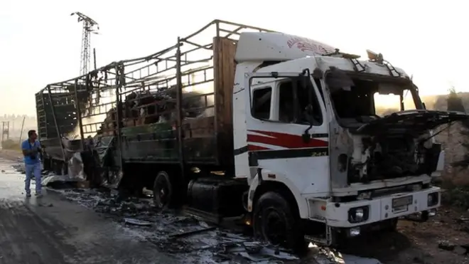 Автоколонна ООН после авиаудара