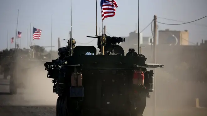 Pazar günü Menbiç'in batısındaki Yalanlı köyü yakınlarında ABD bayraklı zırhlı bir araç konvoyu görülmüştü