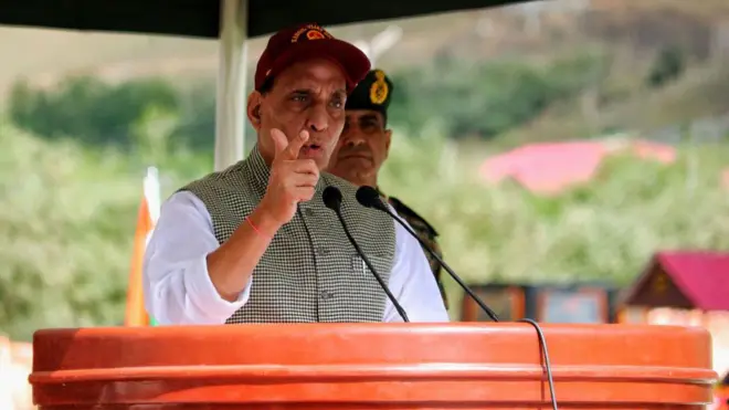 रक्षा मंत्री राजनाथ सिंह