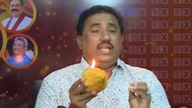 කපුරු දුම් දල්වා පොල් ගැසීමට සූදානම් දේශපාලනඥයෙක් - රෝහිත අබේගුණවර්ධන