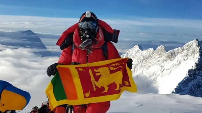 මීටර 8400 ක් උසට ළඟා වූ යොහාන් පීරිස්