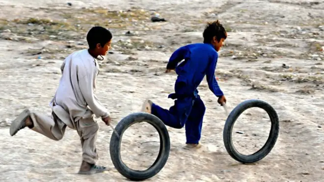 در برنامه این هفته شاهد عینی به دهه شصت میلادی باز می گردیم و از شناسایی سندرومی می گویم که بر تعلیم و تربیت کودکان موثر است.