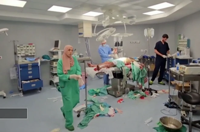 غرفة جراحة في المستشفى الإندونيسي 