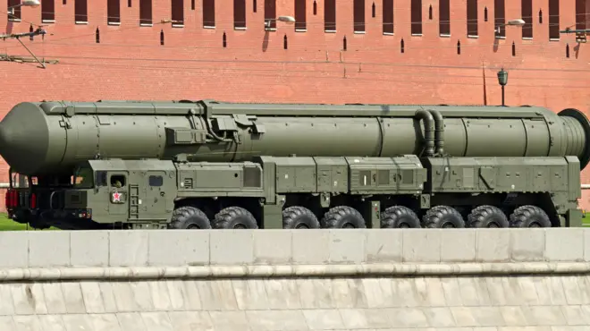 موشک بالستیک قاره پیمای اتمی توپل ام