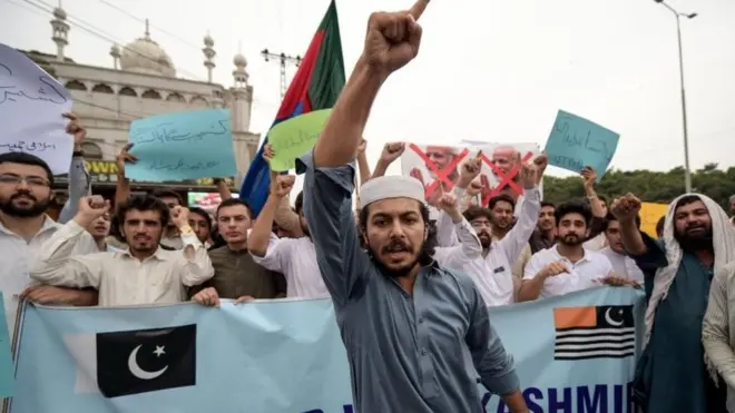 पाकिस्तान प्रशासित कश्मीर में प्रदर्शन