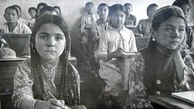 1933 год, в одном из классов школы семилетки города Душанбе
