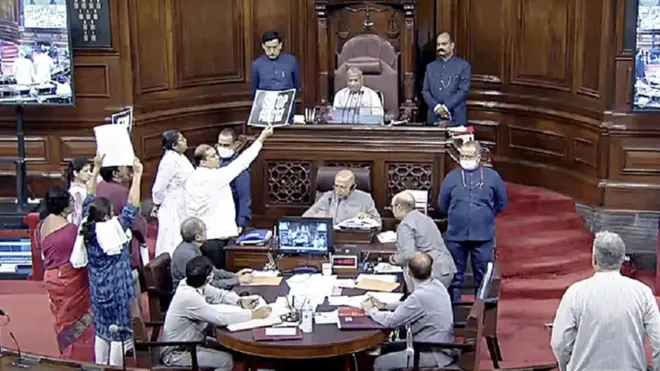 संसद में हंगामा