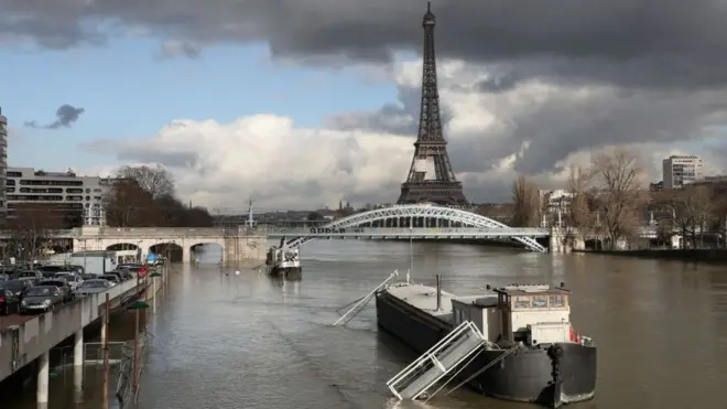 Повінь у Парижі