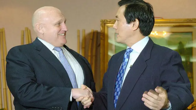 Cựu thứ trưởng Ngoại giao Richard Armitage từ lâu có quan hệ gần gũi với Đài Loan