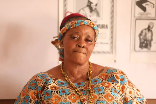 kABIRAT aYINLA oMOWURA