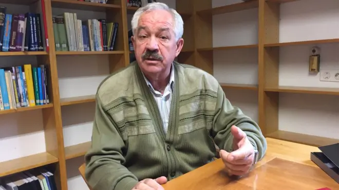 Альфред Айсфельд родился в Удмуртии, в ссылке. В начале семидесятых он с семьей уехал в Германию, где стал впоследствии ведущим в мире специалистом по истории российских немцев