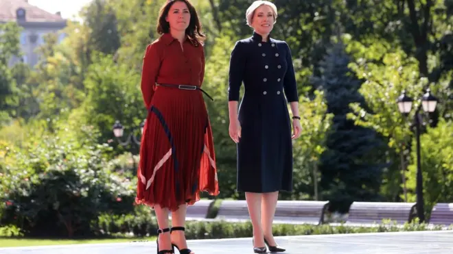 Євгенія Кулеба (ліворуч) поряд з Іриною Верещук, кандидаткою "Слуги народу" на посаду київського мера