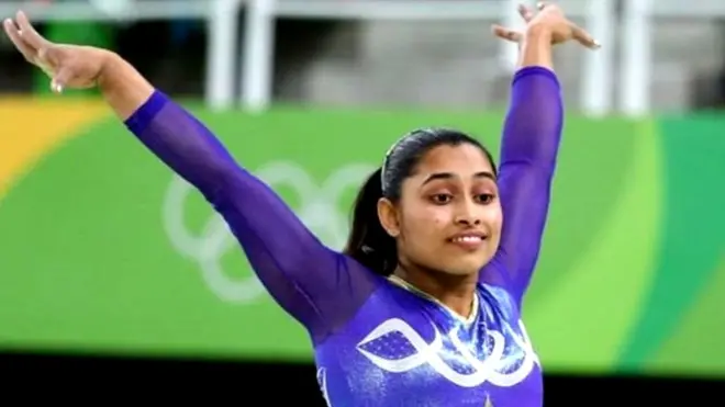 دیپا کا تعلق شمال مشرقی ریاست تری پورا کے دارالحکومت اگرتلہ سے ہے اور اطلاعات کے مطابق وہاں کے راستے اور سڑکیں اس جیسی مہنگی کار کے لیے موضوع نہیں ہیں۔