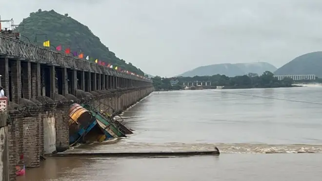 Prakasam Barrage