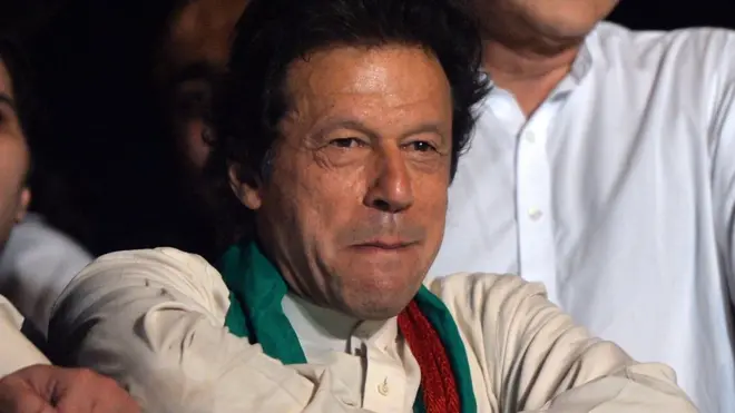 چیف جسٹس میاں ثاقب نثار کا کہنا تھا کہ عمران خان کے خلاف درخواست پر فیصلہ کب سنایا جائے گا، اس بارے میں ابھی کچھ نہیں کہہ سکتے۔
