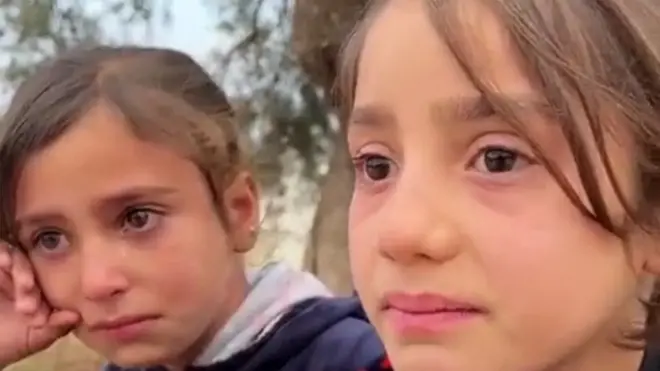 الطفلة السورية الباكية تثير جدلا على مواقع التواصل الاجتماعي