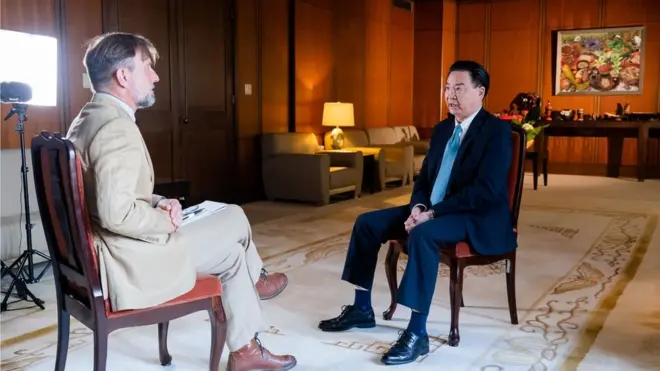 吳釗燮說："保衛台灣是我們自己的責任。"