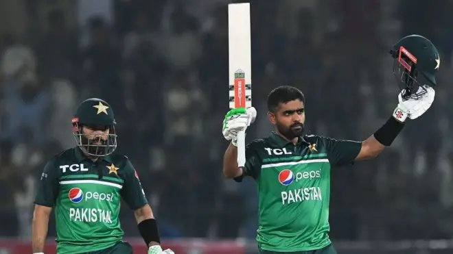 محمد رضوان کی حالیہ فارم کو دیکھتے ہوئے یہ بعید از قیاس نہیں ہے کہ اننگز کا زیادہ تر بوجھ اب مڈل آرڈر پہ آن گرے گا