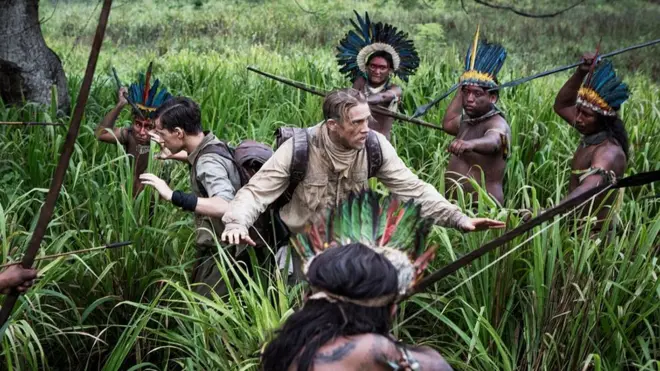 Adegan ketika Fawcett kembali ke Amazon bersama puteranya.