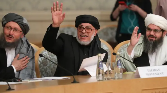 چند دن قبل زلمے خلیل زاد نے متحدہ عرب امارت اور قطر میں افغان طالبان کے سیاسی دھڑے سے ملاقات بھی کی تھی