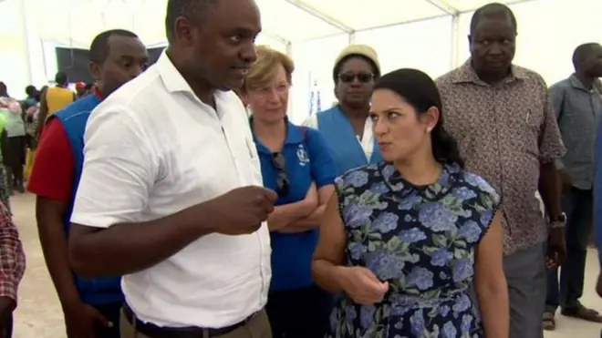 ဗြိတိသျှ အမျိုးသမီး ဝန်ကြီး မစ္စပတေးလ် ကင်ညာမှာ ရောက်နေစဉ်။