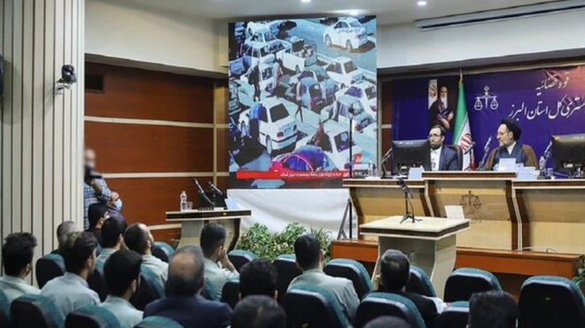 جلسه دادگاه