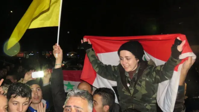 Người dân Syria ở tây Aleppo chờ chiến thắng ở phía đông