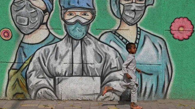 從4月19日開始在第二波疫情中封鎖的印度首都德里開始解封。