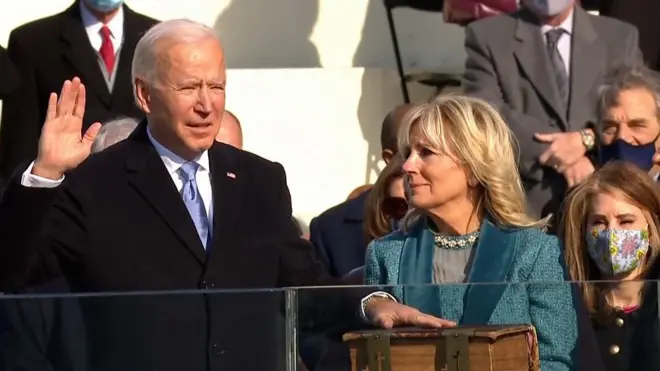 جو بايدن يؤدي اليمين الرئاسية