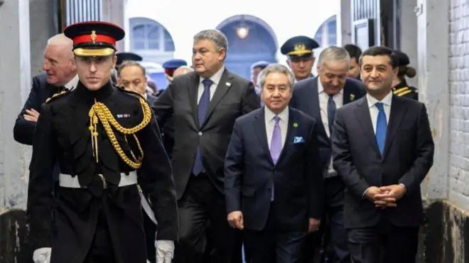 Британияга C5+1 форматындагы жолугушууга барган Борбор Азиянын тышкы иштер министрлери.