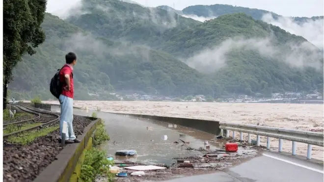 ዕልቕልቕ ኣብ ጃፓን