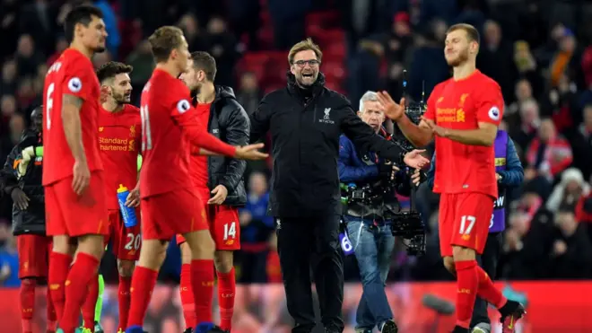 الهدف المبكر للهولندي جورجينيو وينالدوم لصالح ليفربول حافظ على الفارق بست نقاط خلف تشيلسي